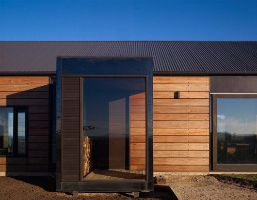 Architecture Photography: The Hill Plain House / Wolveridge Architects - The Hill Plain House / Wolveridge Architects (152186) – ArchDaily #timber #residential #house #corrugated #iron #to #roof #architecture #entrance