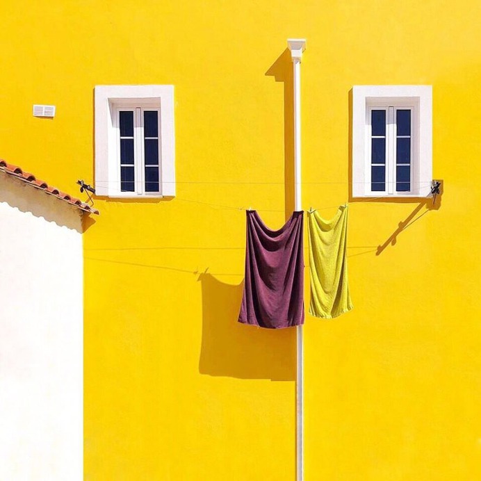 Minimalist and Colorful iPhone Street Photography by Luisa Berger