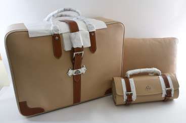 DUNHILL MOTORITIES FOR MAYBACH. Limited 3teiliges travel, Italian calf leather/calf leather/suede to 2010