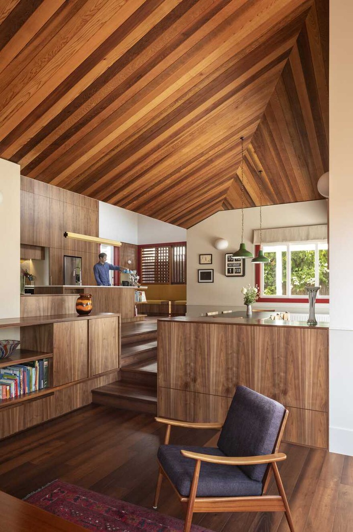 Split Villa, a Renovated Family-House in Auckland by Pac Studio