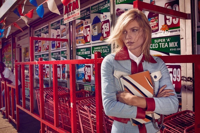 Aline Weber by Gustavo Zylbersztajn