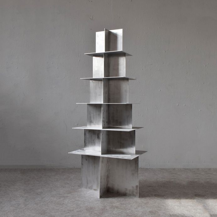 Fat & Regular Pyramid by Bram Vanderbeke & Wendy Andreu