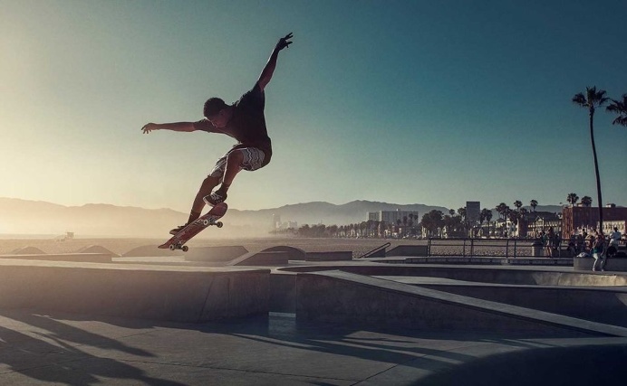 Dogtown Diary: Franz Steiner Documents The Daily Life in Venice Beach, California