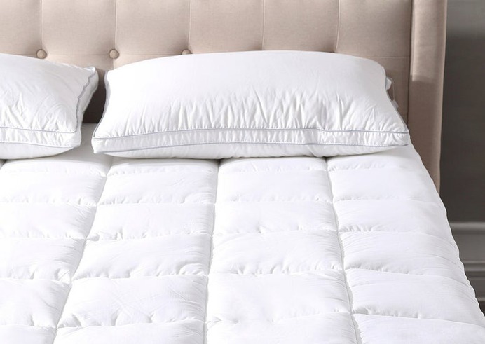 DreamCloud waterproof mattress protector
