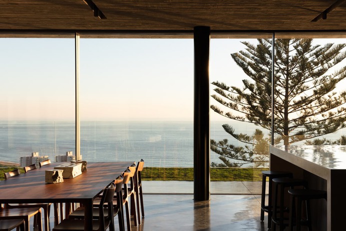 Eagle's Nest House by Ian Bennett Design Studio