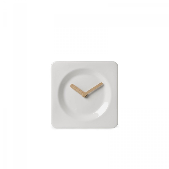 Tile by #RobertBronwasser for #LEFFamsterdam.