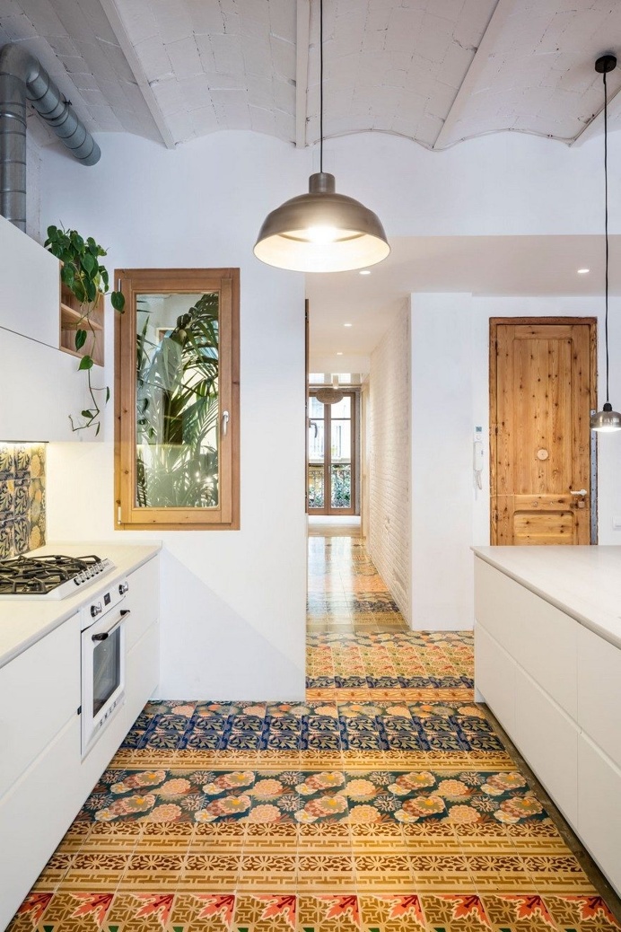 XX Century Patio-Apartment Refurbished and Adapted to Mediterranean Climate in Barcelona 3