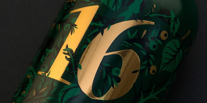 Blossa Annual 2016 Glögg Mulled Wine — The Dieline | Packaging & Branding Design & Innovation News