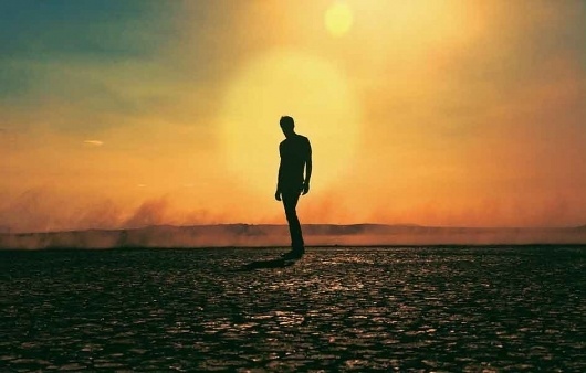 Tycho—A Balancing Act Between Sound And Vision | Magnetic Magazine #tycho #tim #hansen #iso50 #photography #silhouette #magnetic #navis #scott
