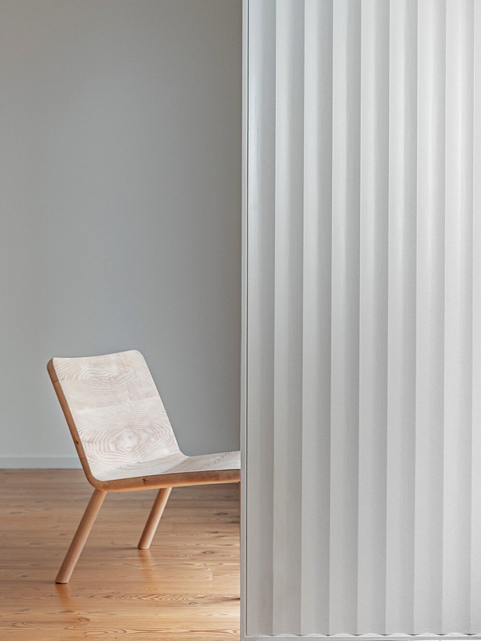 Allay Chair by Daniel Schofield