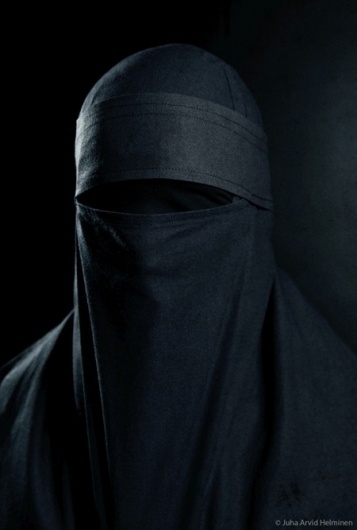 Faith_II_by_immanuel.jpg (450×667) #burka #photography #black