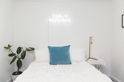 Worth a Buy: TV Tray Tables at the Thrift Store | Apartment Therapy