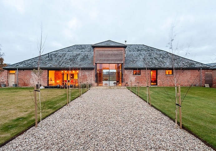 Church Hill Barn by David Nossiter Architects