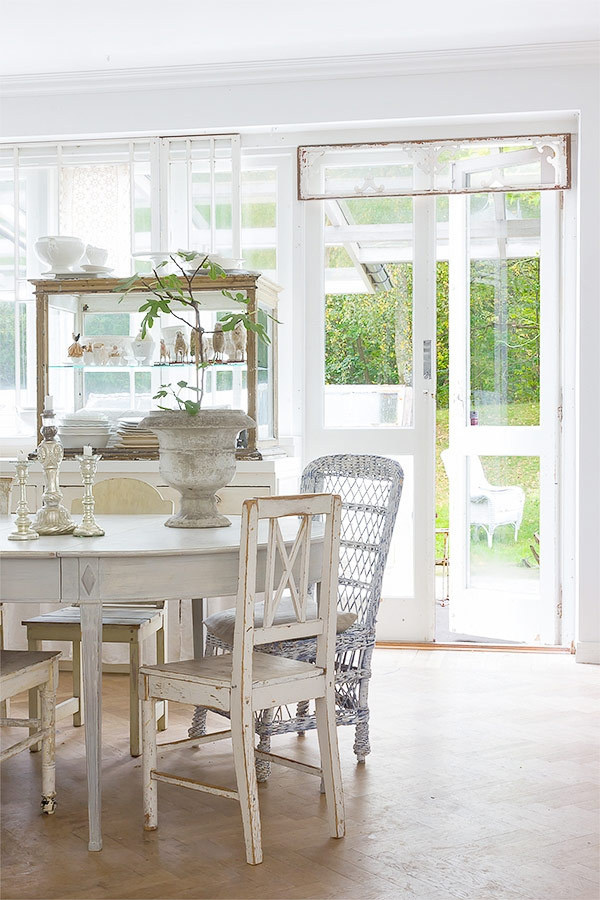 Stilren funkisvilla med en insida vi faktiskt aldrig hade väntat oss - Sköna hem #interior #design #decor #deco #decoration
