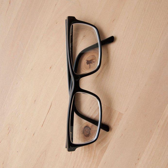 B for 36 Days of Type 2015 #36daysoftype #B #typography #handmade #glasses #eyes #photo #photography #barcelona #david_rico #davidrico
