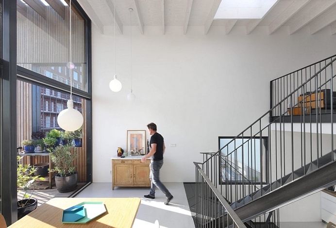 Lofthouse in Amsterdam / Marc Koehler Architects