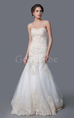 Robe de mariée vintage modeste col en forme de cœur en tulle avec sans manches