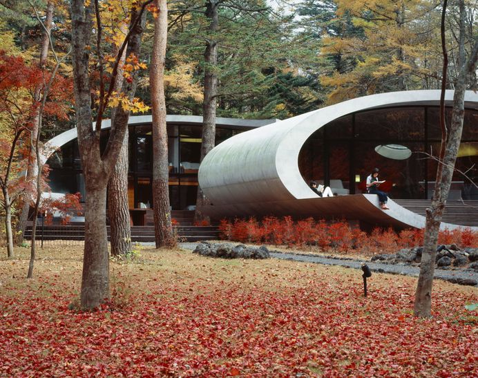 Shell House | Futuristic Forest Home by Artechnic