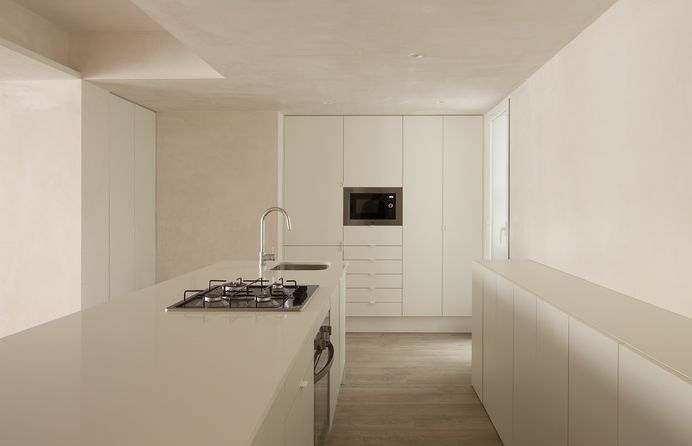 JJ Apartment by Carlos Segarra