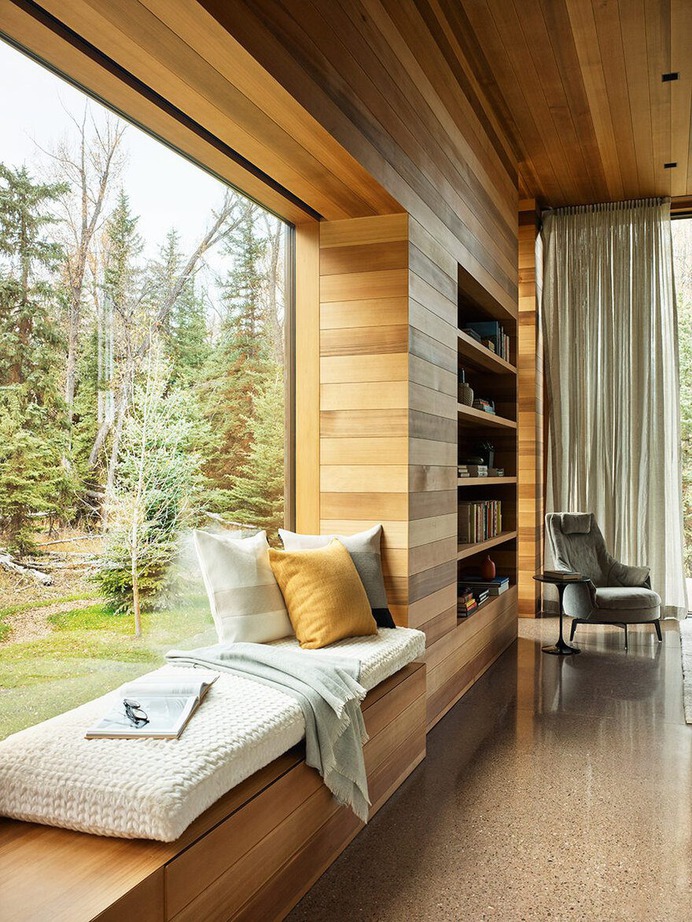 Riverbend House: A Modern Art Piece on the Banks of the Snake River