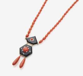 HISTORIC END OF THE NECKLACE DECORATED WITH CORAL, ONYX AND BRILLIANT-CUT DIAMONDS
