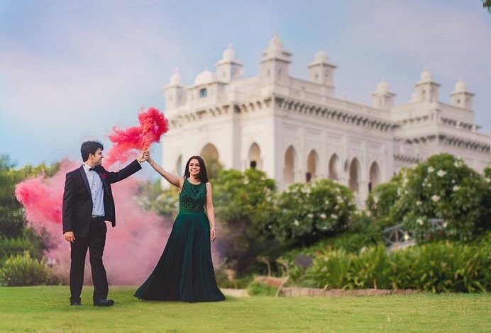 Trendy pre-wedding photography ideas 2020