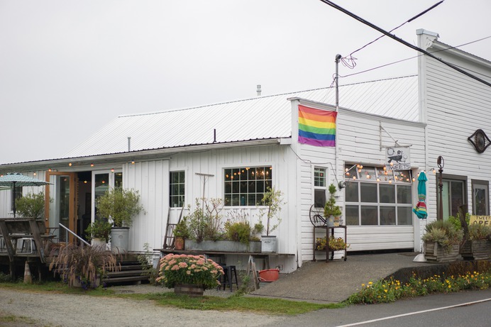 tweets cafe