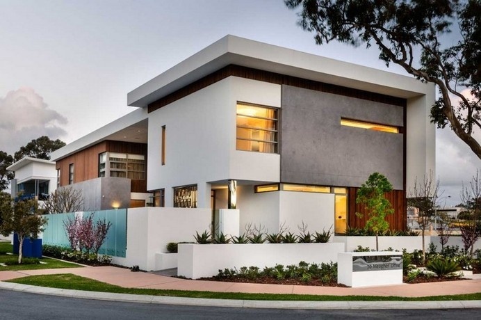 A Modern House Composed of Two Concrete Structures