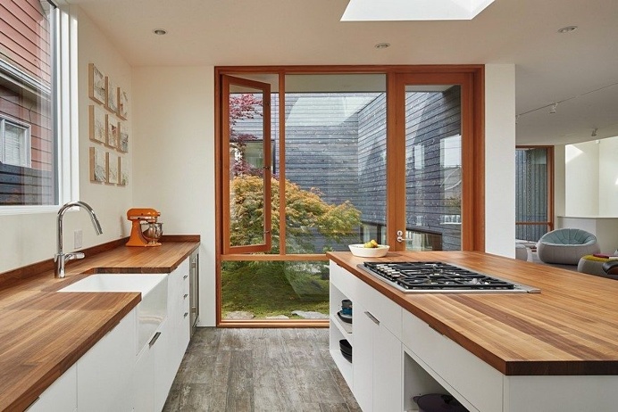 Seattle Artist House Features a Simple, Elegant and Low-Ego Design 5