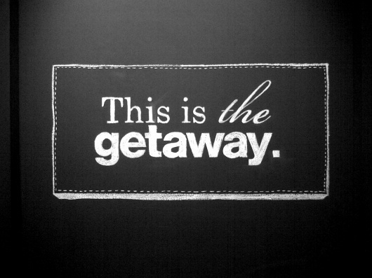 tumblr_m1jr2mncYZ1rqhy40o1_r3_1280.jpg (1200×900) #lettering #blackboard #chalk #drawn #hand #ewejintee #getaway #typography