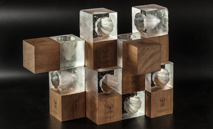 World chocolate masters trophy best win winner award design inspiration designblog gold golden silver crafted handcrafted wood wooden beaut