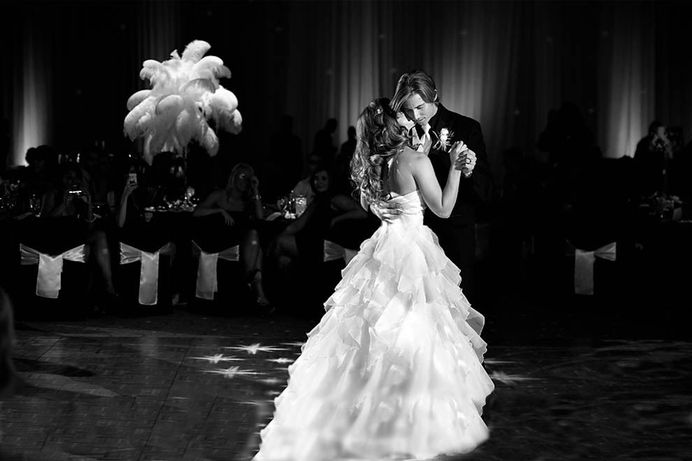 Memory is robust regardless of who is enjoying the marriage song, as an instance, a DJ, a quartette, band, a harpist, piano player opera singer, and notwithstanding the couples sings themselves.