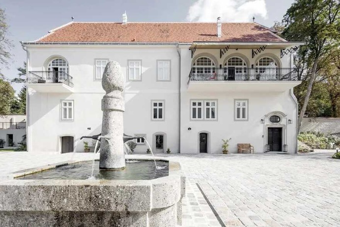 Gut Wagram Estate in Lower Austria's Weinviertel / Destilat