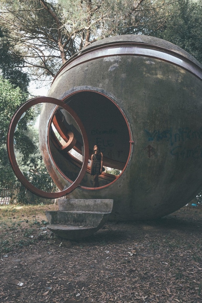 oliver astrologo photographs the ruins of casa sperimentale