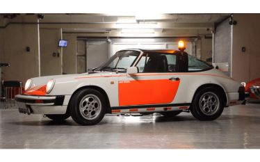 PORSCHE 911 CARRERA 3.2 «POLICE» #1986