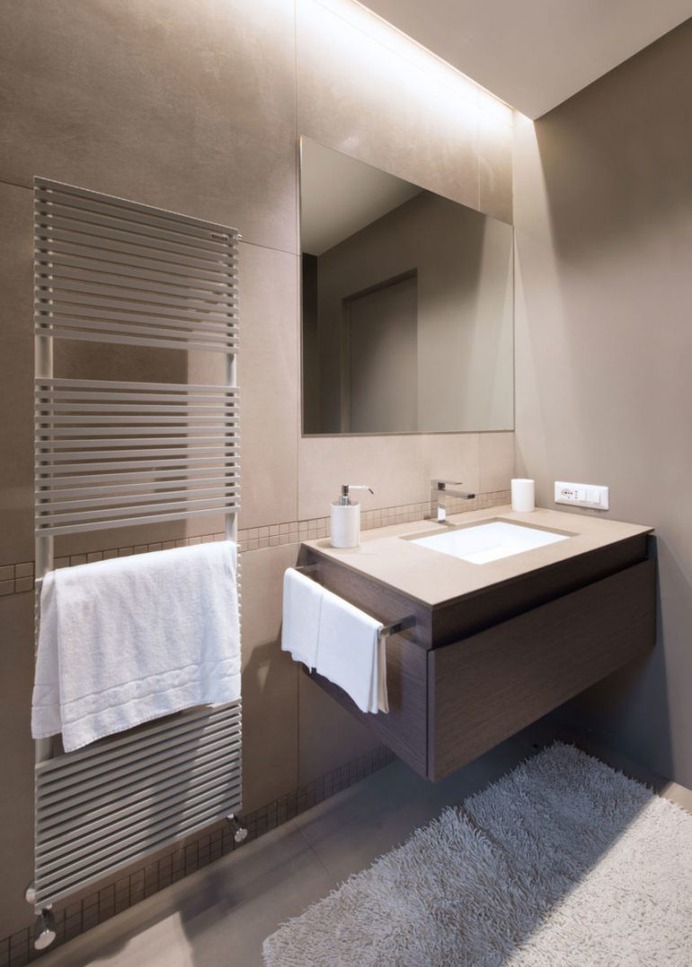 CMT architetti Renovate an Apartment in Rome, Italy