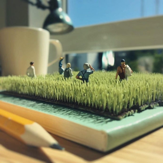 Derrick Lin Recreates His Office Life With Miniature Figures
