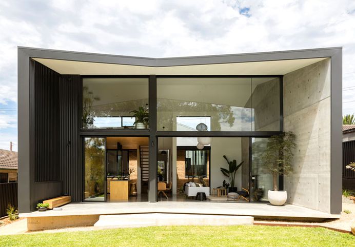 Yellow Brick House Extension - InteriorZine