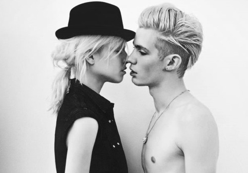 DETHJUNKIE* #kiss