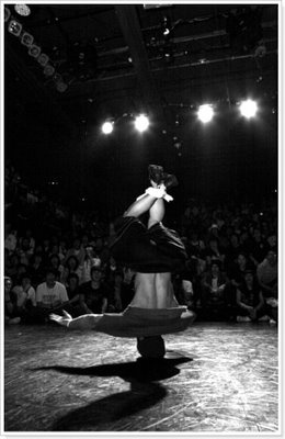 Floor The Love: Match One Skillz 2009 #boy #photography #breaking #dance