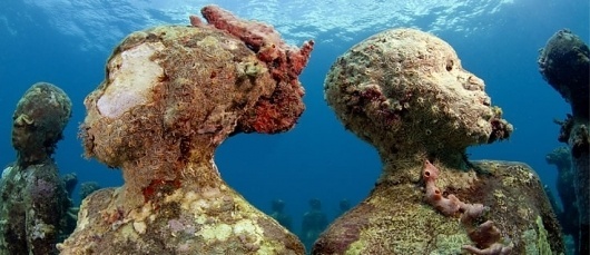 Underwater Sculpture by Jason deCaires Taylor #sculpture #underwater