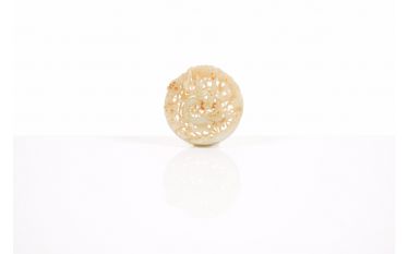 Ornament round shape nephrite celadon and rust China - Twentieth