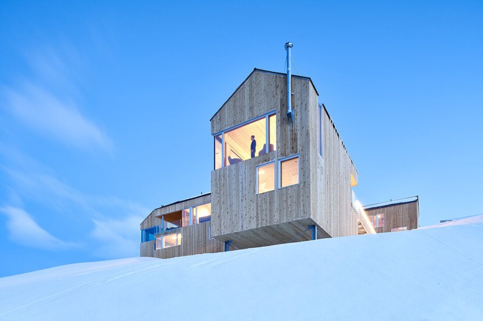 Summit Horizon Neighborhood by MacKay-Lyons Sweetapple Architects