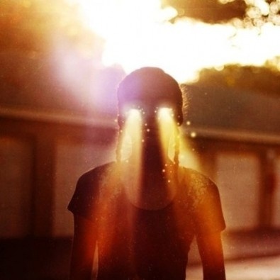 slyAPARTMENT #eyes #light #scary
