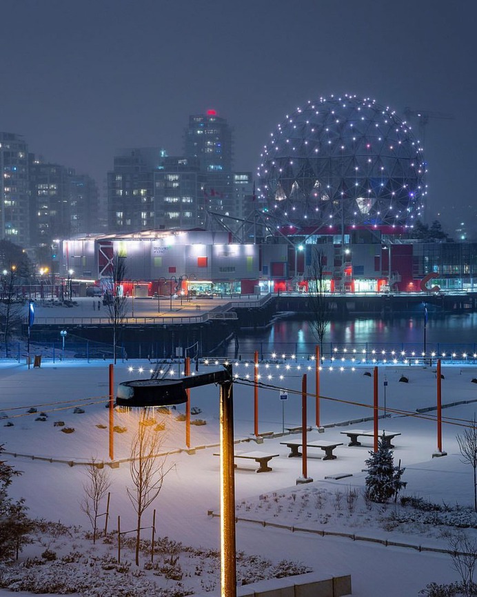 Moody and Cinematic Urban Landscapes in Vancouver by Erik Andersen