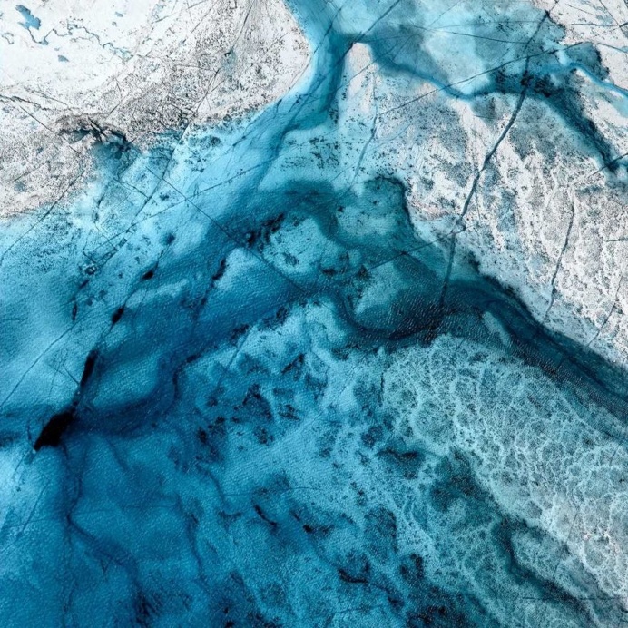THAW: Timo Lieber Captures The Fragile Beauty of The Melting Arctic Polar Ice Cap