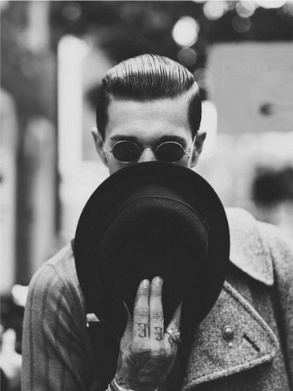 tumblr_mmzfb9ZZFa1s3jpaqo1_500.jpg (418×558) #kacamata #topi