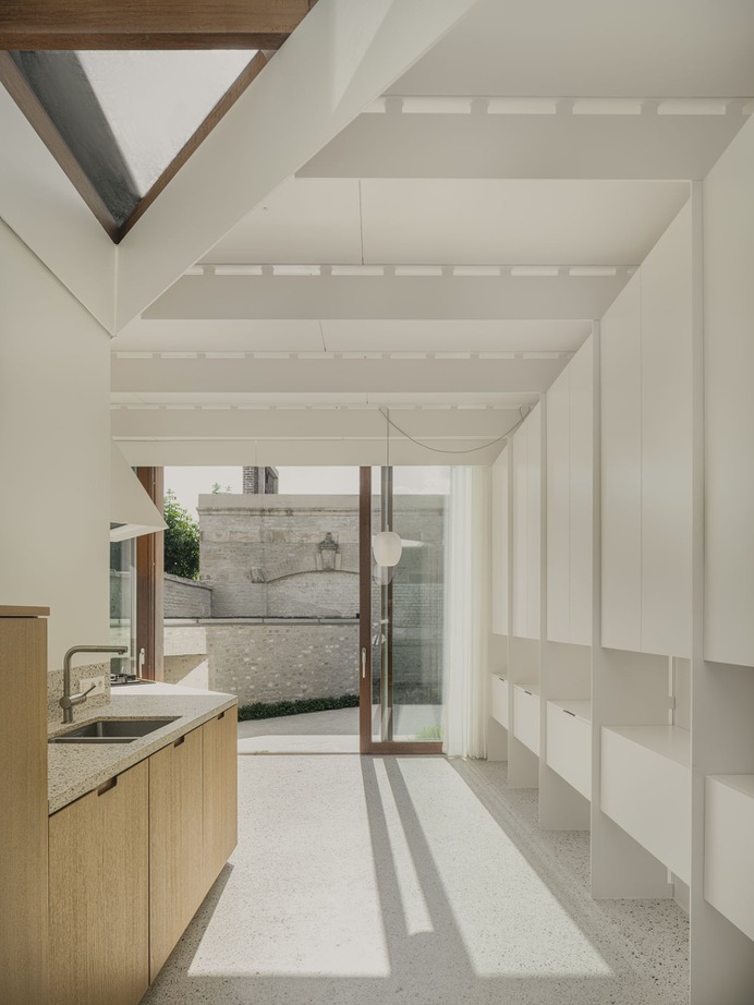 House C-DF by GRAUX & BAEYENS