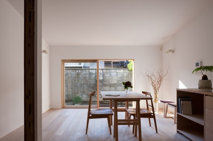 House in Shichiku by Shimpei Oda Architect's Office #interior #minimalist