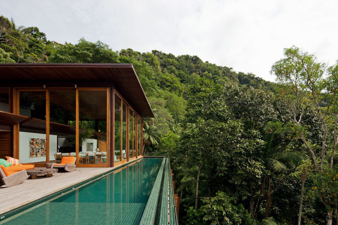 AMB HOUSE